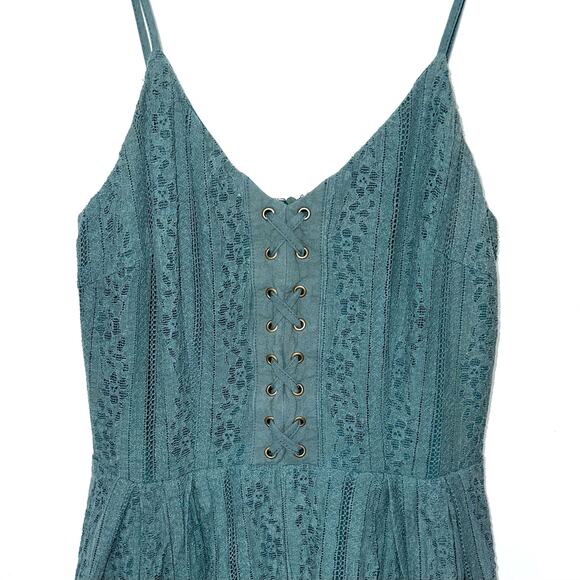 Moon River Lace Up Lace Romper Playsuit Size Small - Picture 4 of 15